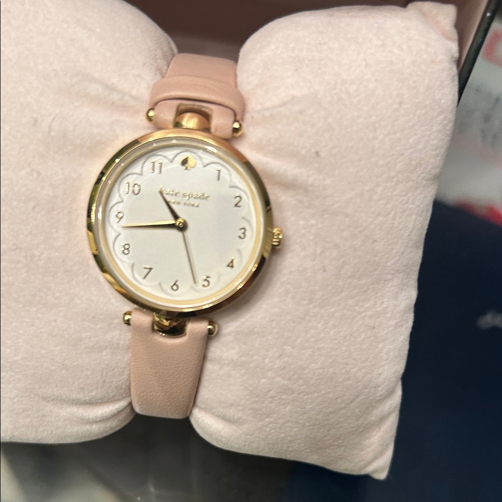 kate spade Blush Pink and Gold Women's Watch…please send your offers!! - Picture 7 of 7